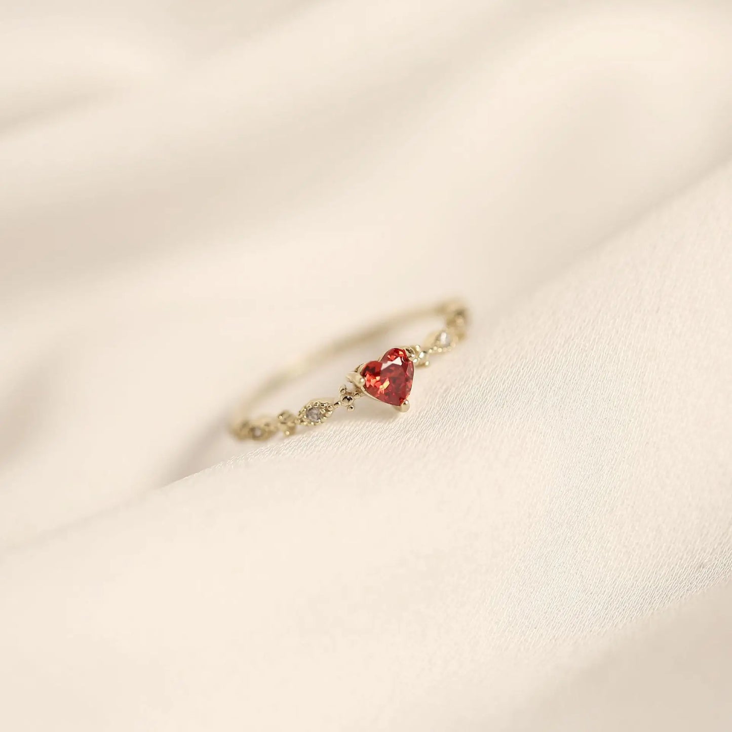 Sparkling Red Heart Ring