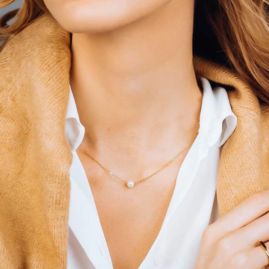 Minimalist Pearl Necklace